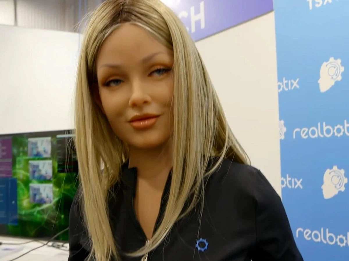 Realbotix Aria Modular AI Companion Robot — view 2